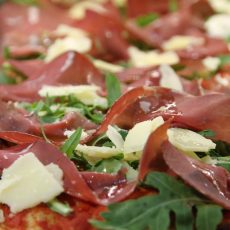 bresaola, rughetta e parmigiano