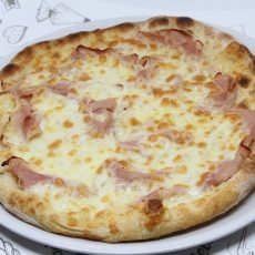 pizza crostino cotto e mozzarella